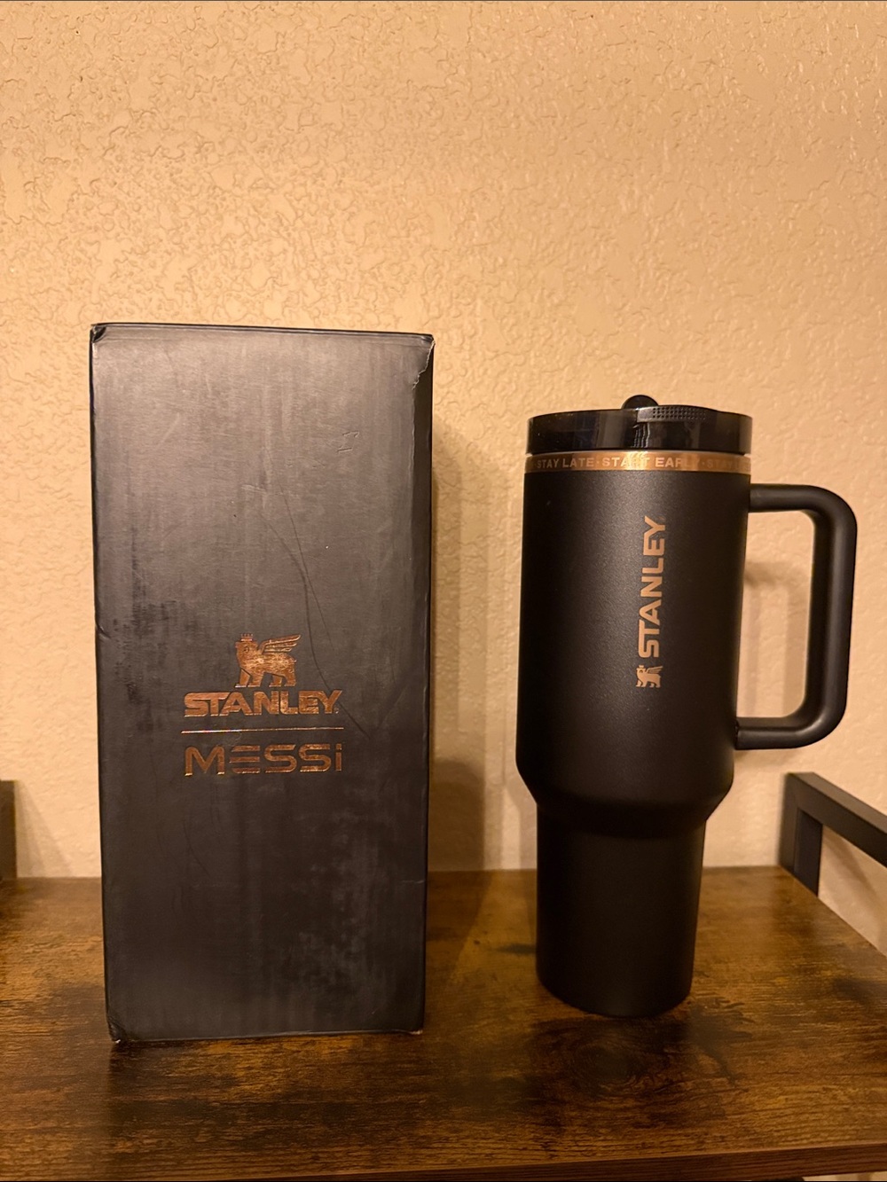 Stanley 40oz Messi Edition Black Travel Mug - Insulated Handle Tumbler